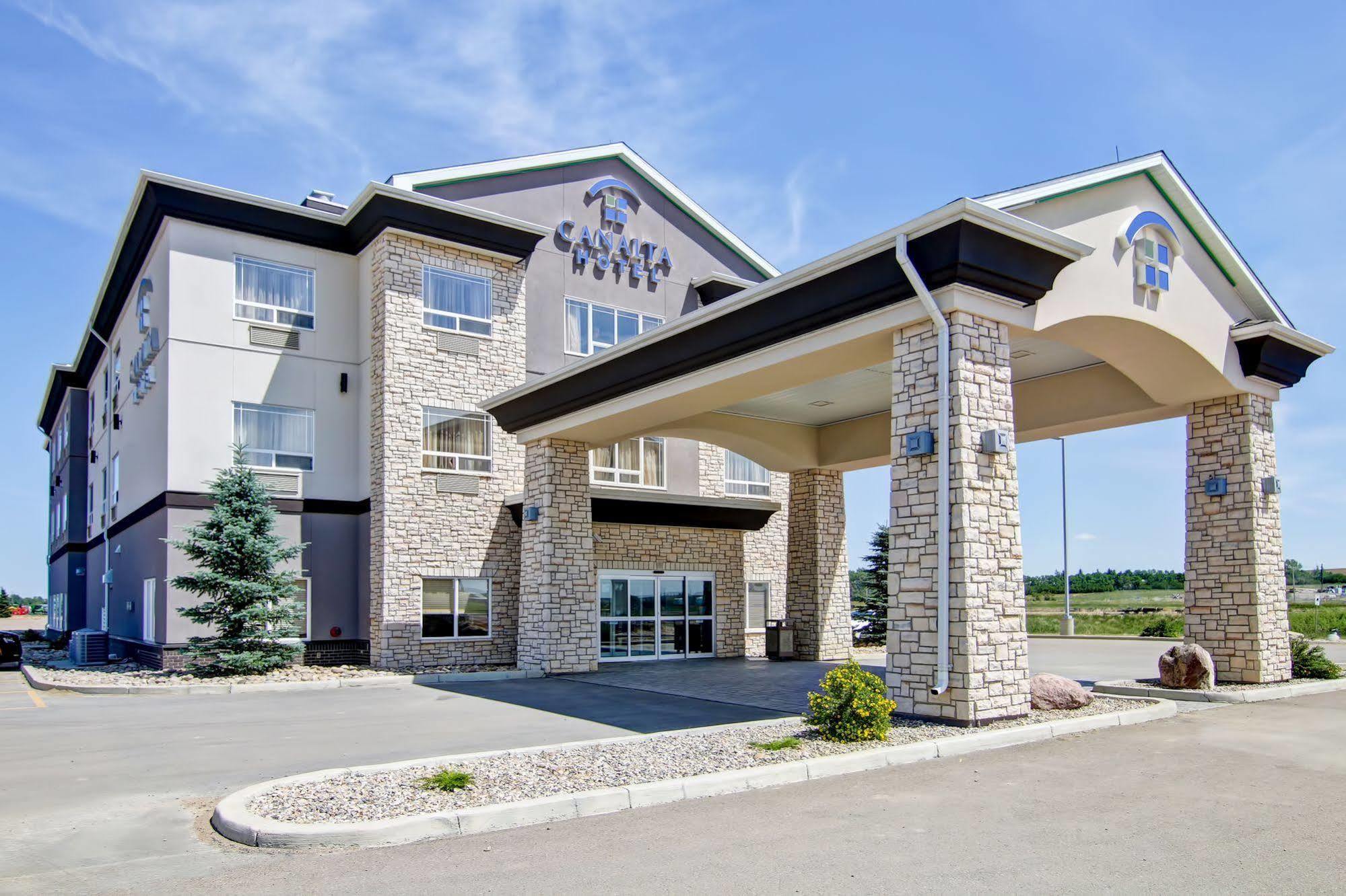 Canalta Hotel Assiniboia Exterior photo